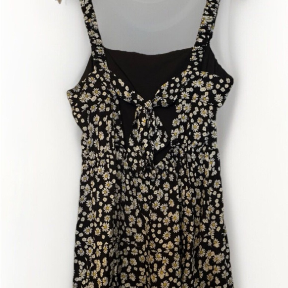 Black and white, daisy print romper, romper, Francesca brand, size Large
